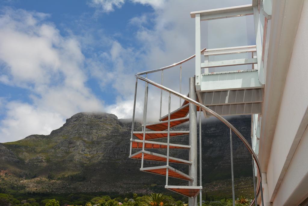 Southern Comfort Guest House Cape Town Exterior photo